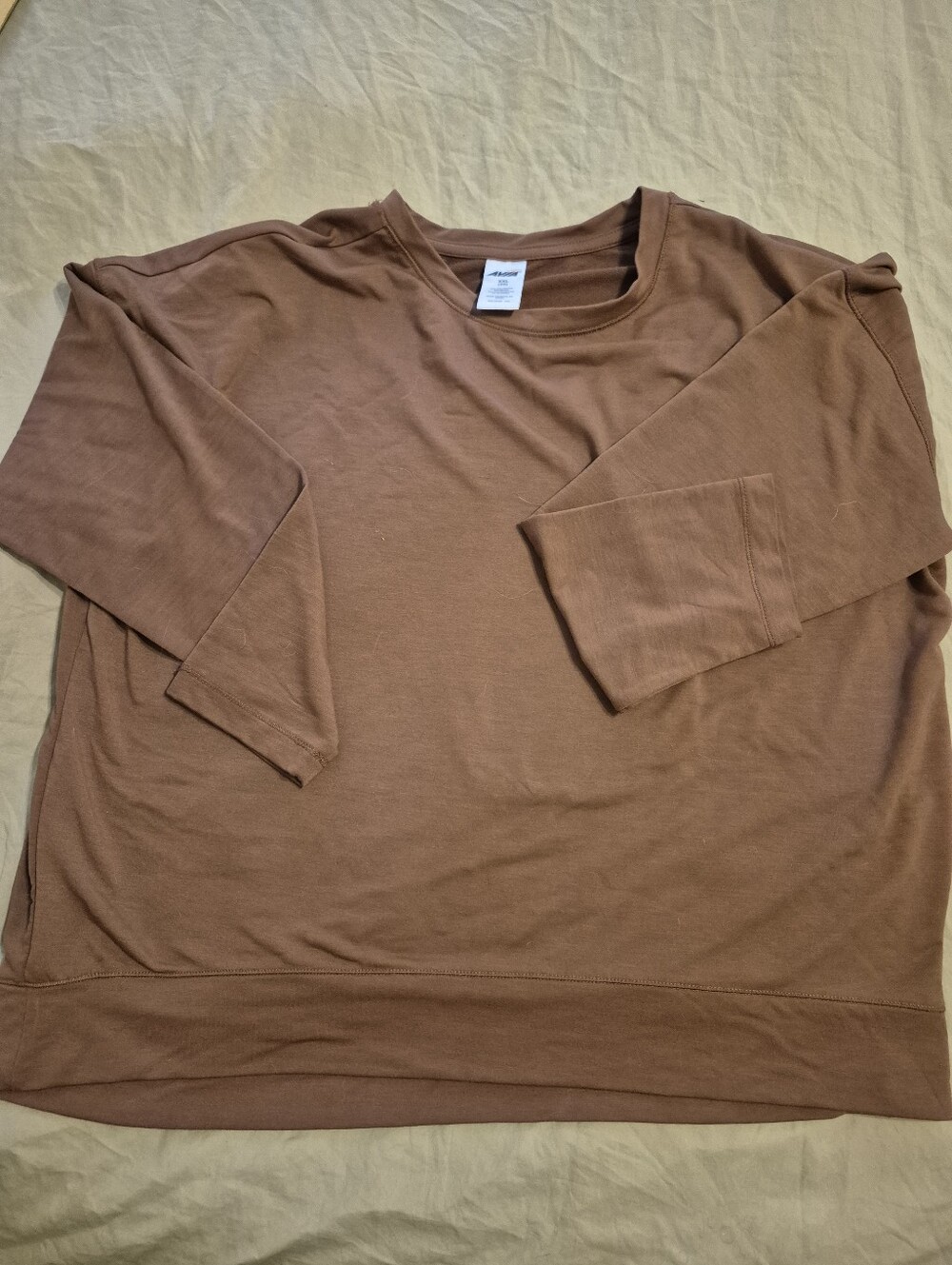 Avia XXL Long Sleeved Brown Crewneck Top